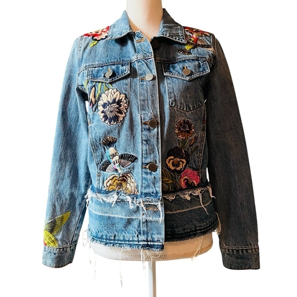 TRU LUXE JEANS WOMEN’S BOHO JEAN JACKET SIZE SMALL FLORAL & BIRD EMBROIDERY